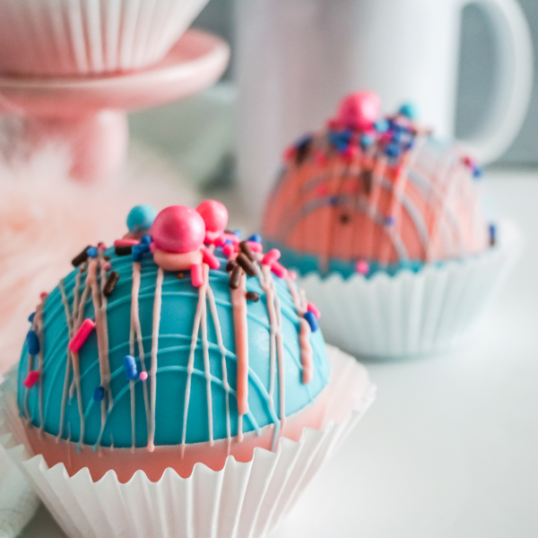 pink and blue hot cocoa bombs