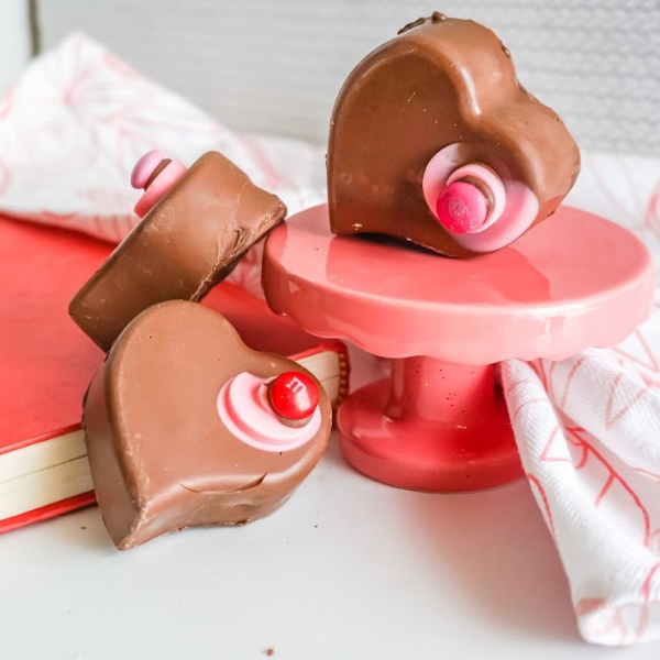 heart hot cocoa bombs for valentines